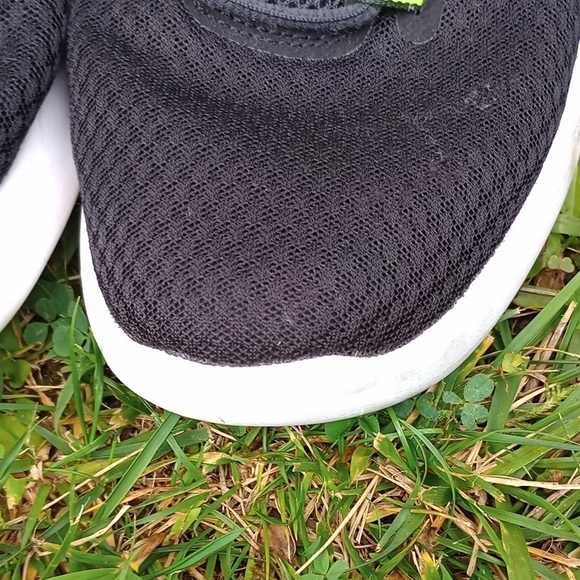 Nike Black and Neon Green Athletic Shoes - Picture 5 of 8